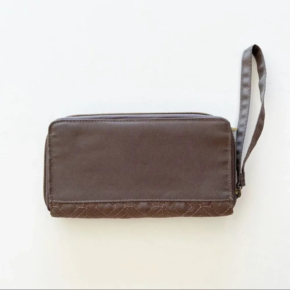 Travelon‎ RFID Wristlet - Picture 2 of 8